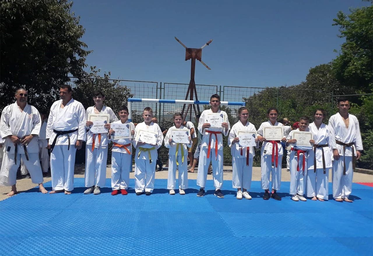 Nova zvanja za mlade mostarske karatiste