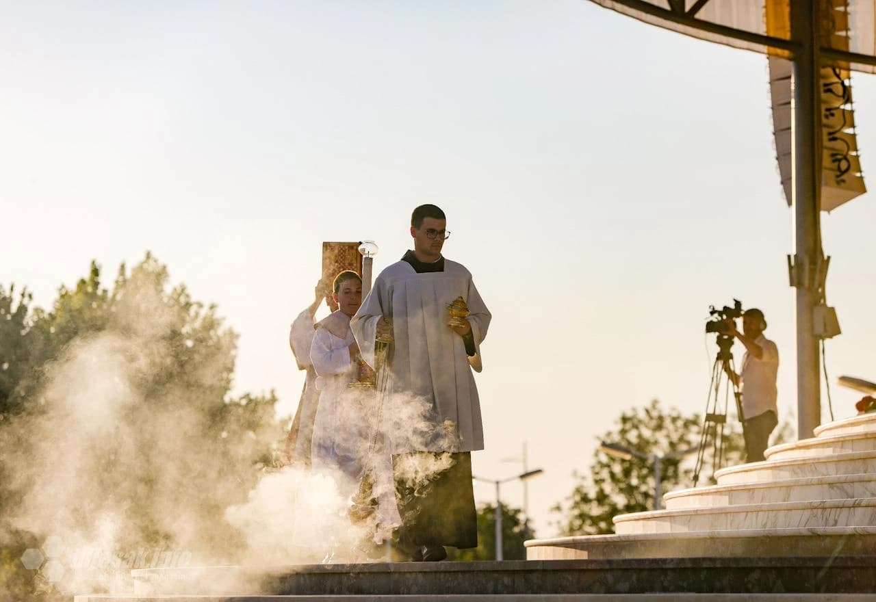 Tisuće vjernika na misi u Međugorju na 39. obljetnicu ukazanja