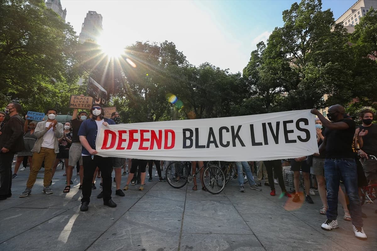 U New Yorku i dalje traju antirasistički prosvjedi