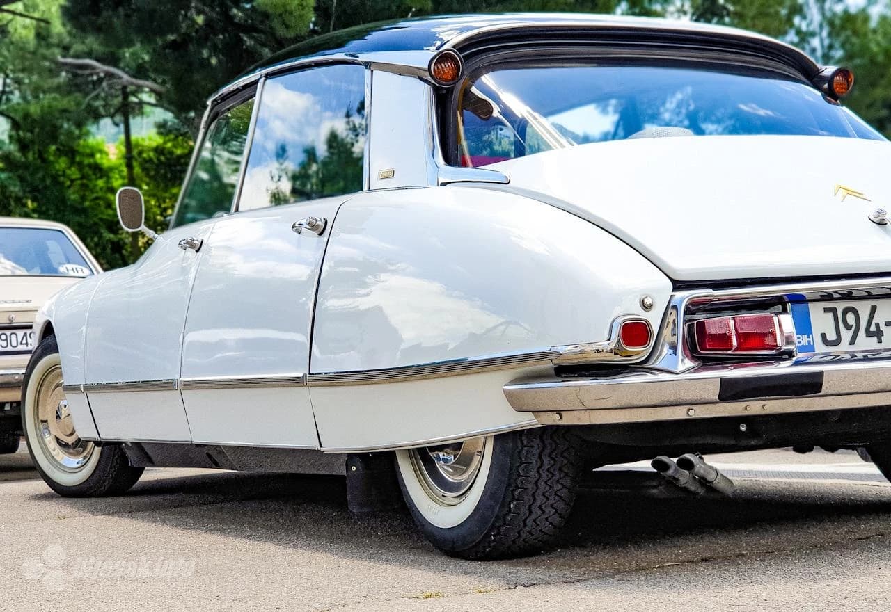 Revija oldtimera u Mostaru