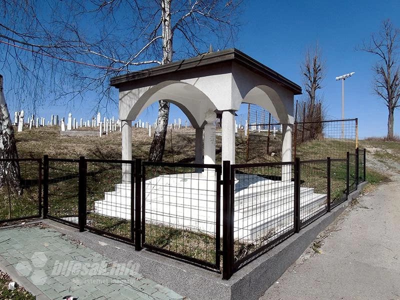 Spomenik šehidima...