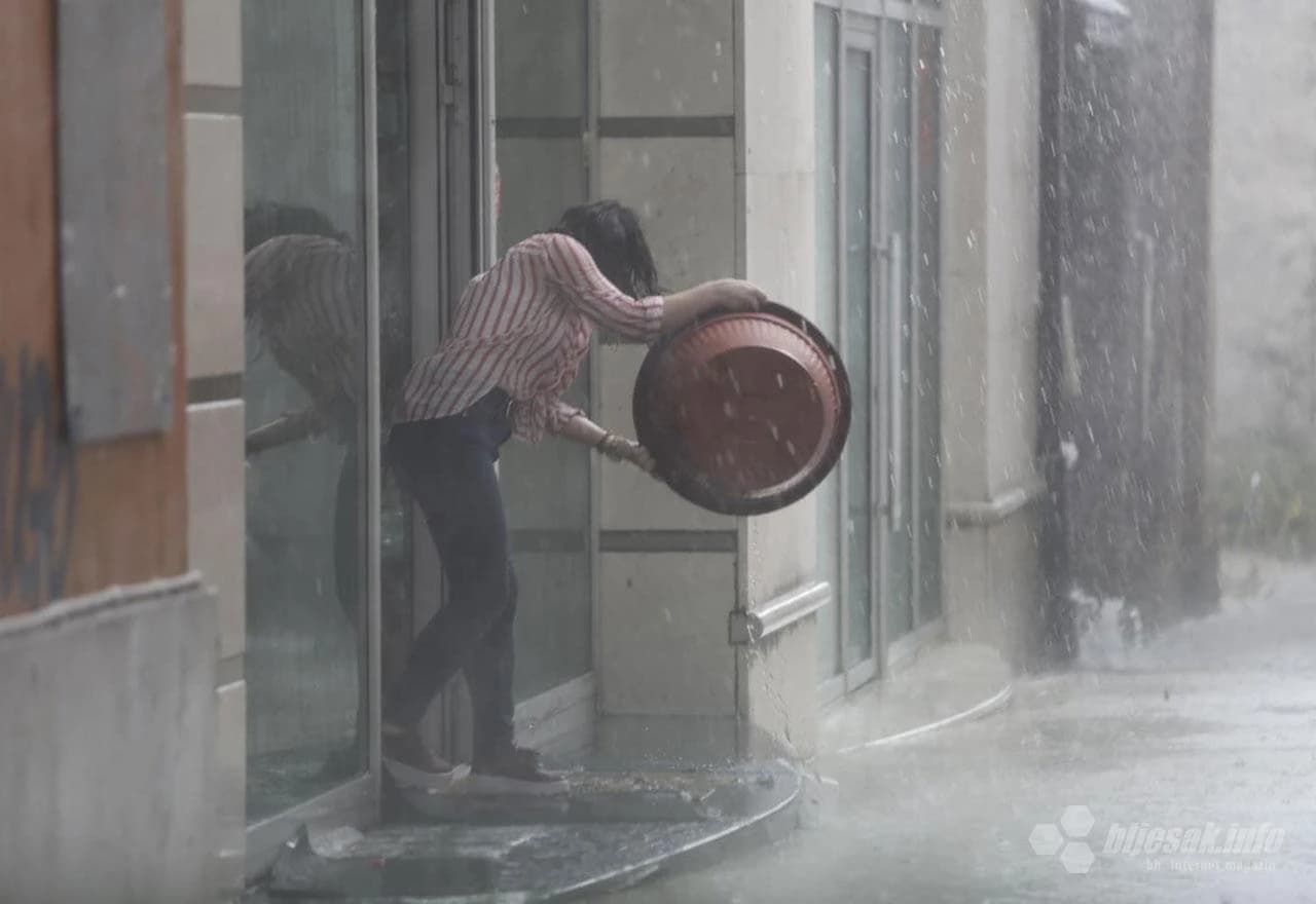 Snažna oluja u Mostaru