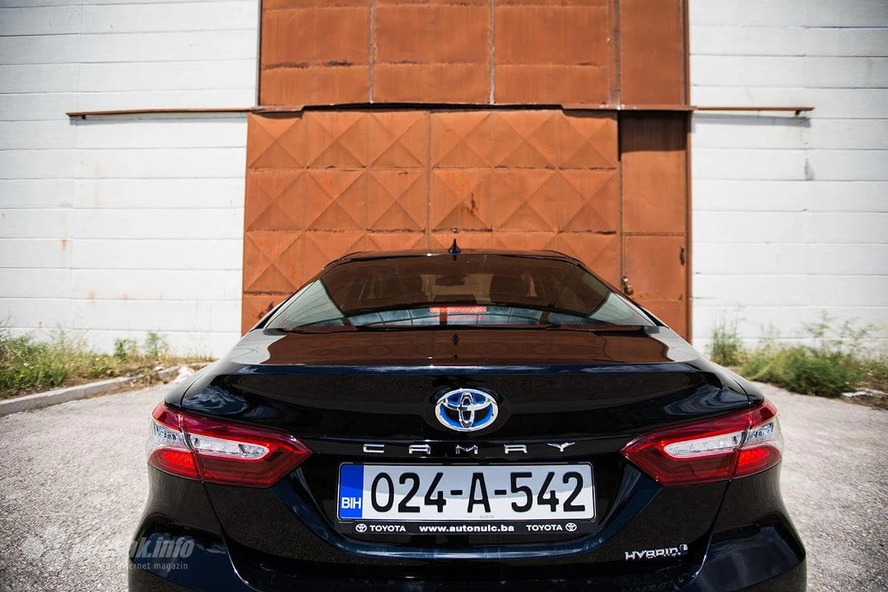 Toyota Camry Hybrid EXECUTIVE