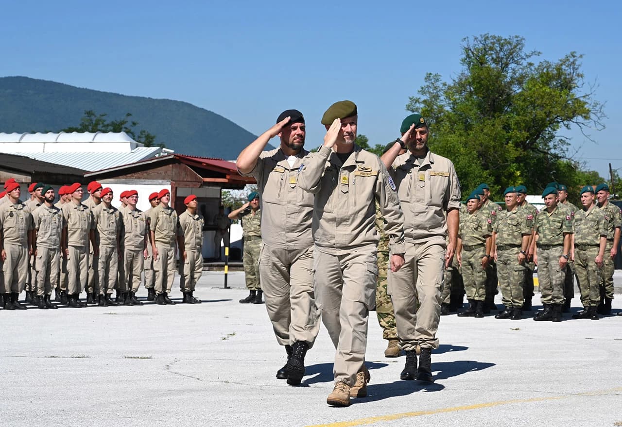 General-bojnik Reinhard Trischak, pukovnik Alfred Sanz i pukovnik Manfred Leitner