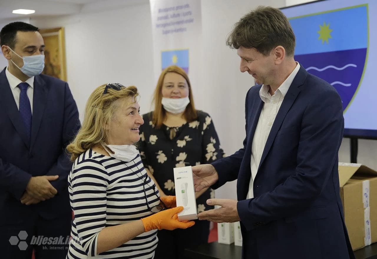 Predškolske ustanove dobile beskontaktne toplomjere