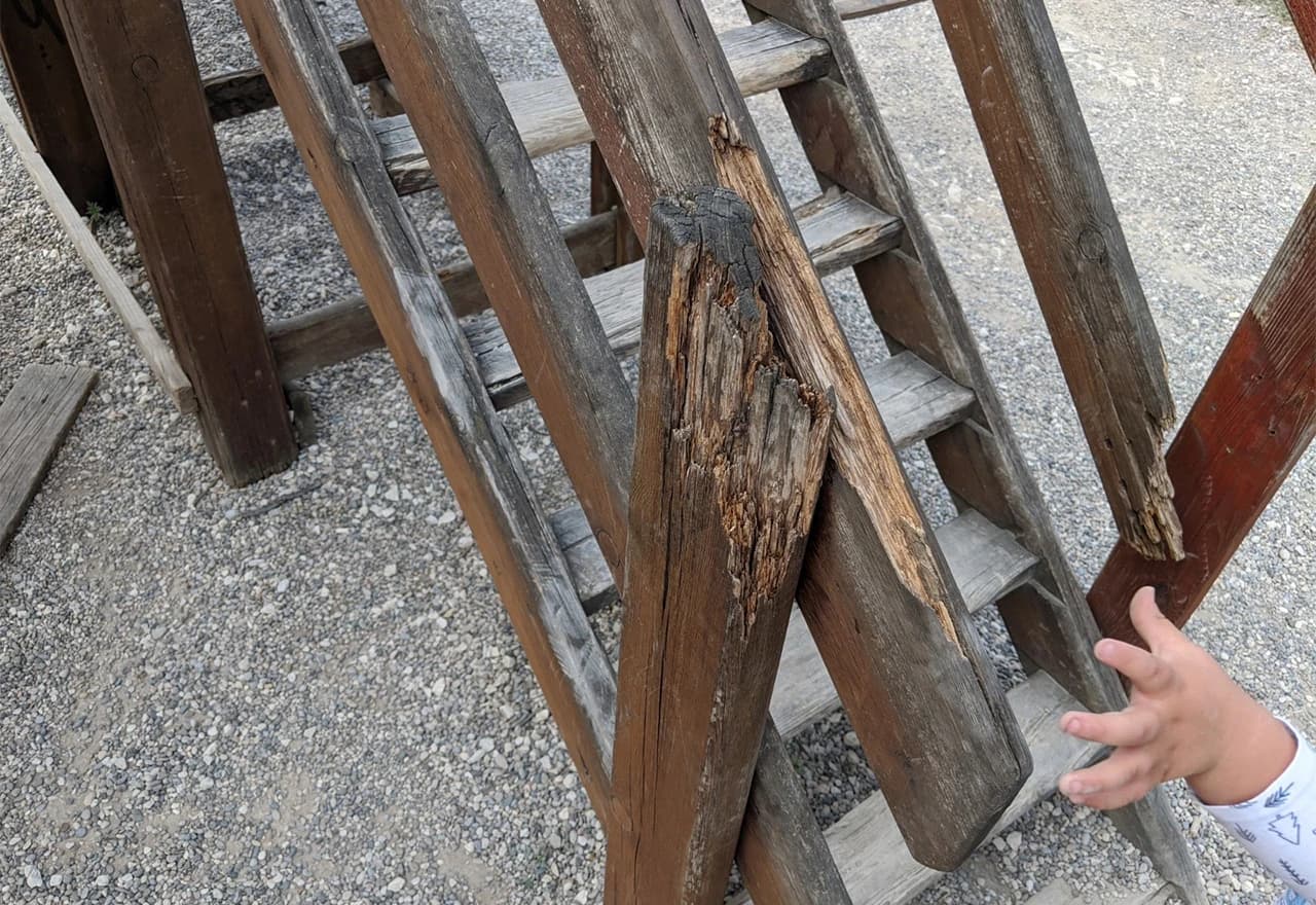 Razvaljene i zapuštene sprave postale su prijetnja svakoj dječjoj igri