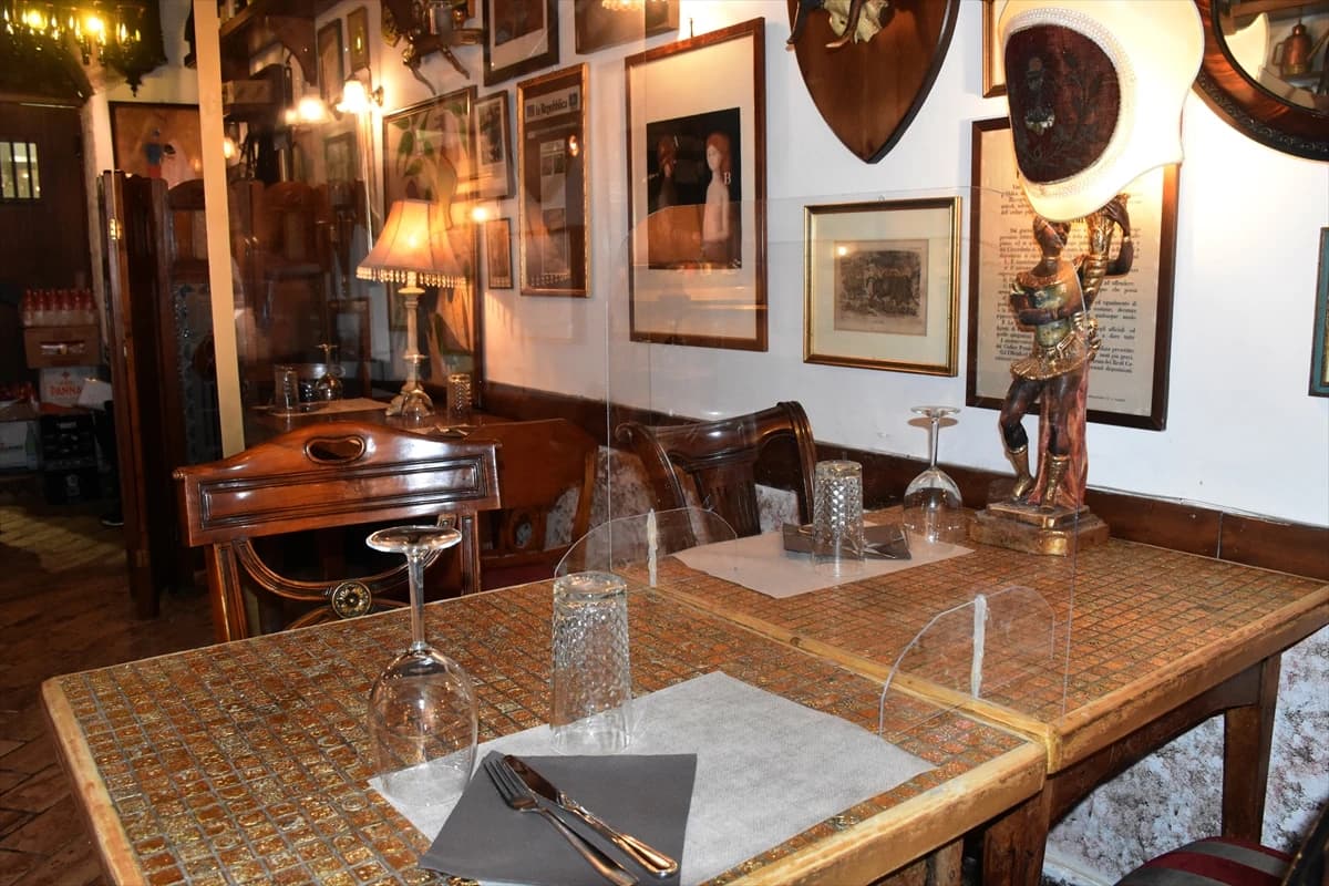 Italijani se polako navikavaju na oprezan povratak u normalan život