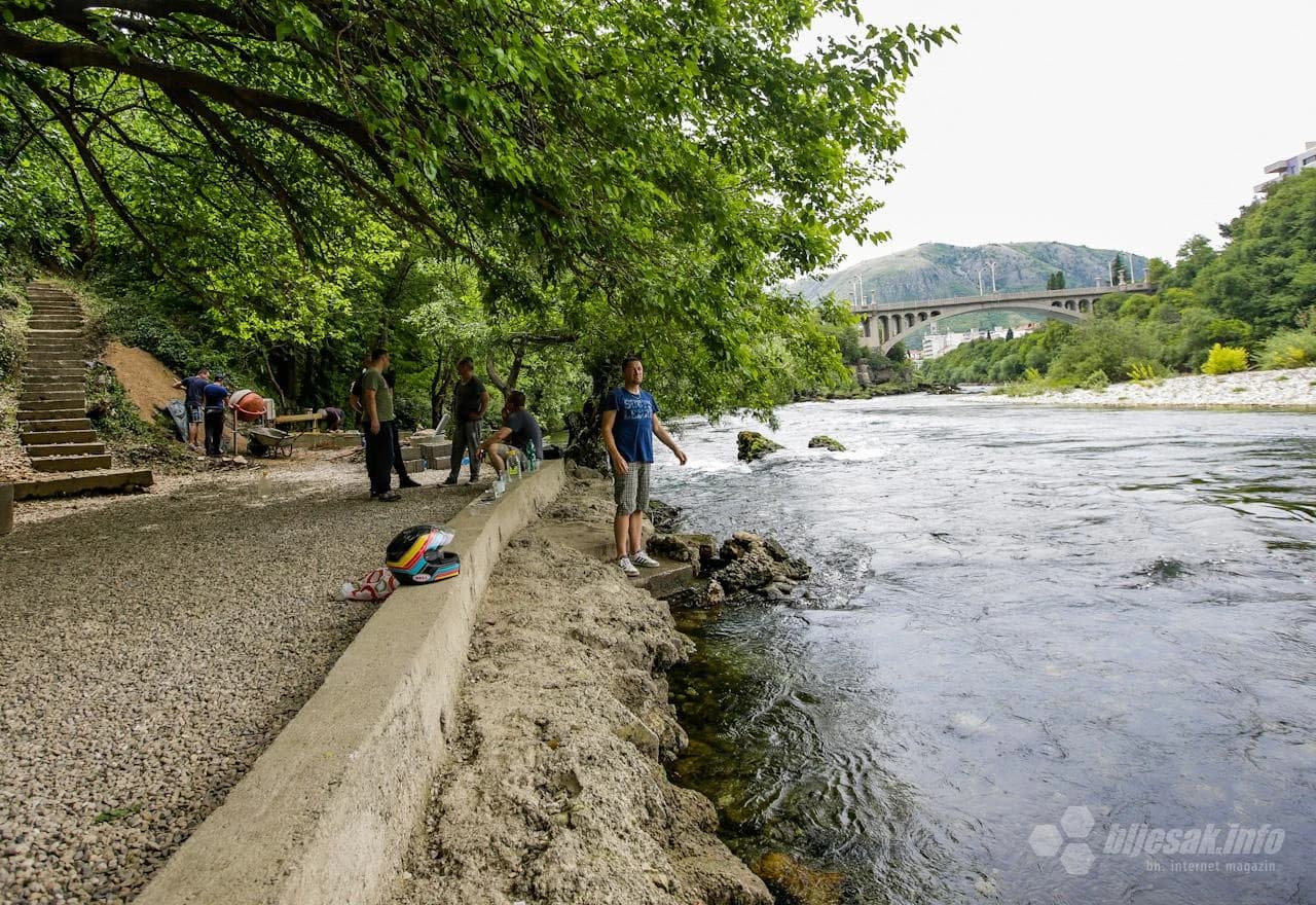 Sređivanje plaže Pijesak kod Carinskog mosta