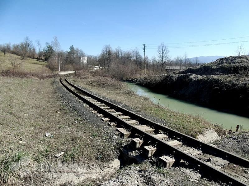 Do grada bi se moglo i prugom