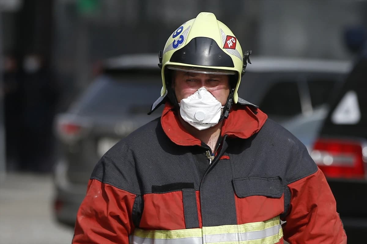 Radnici na ulicama Moskve uoči Međunarodnog praznika rada