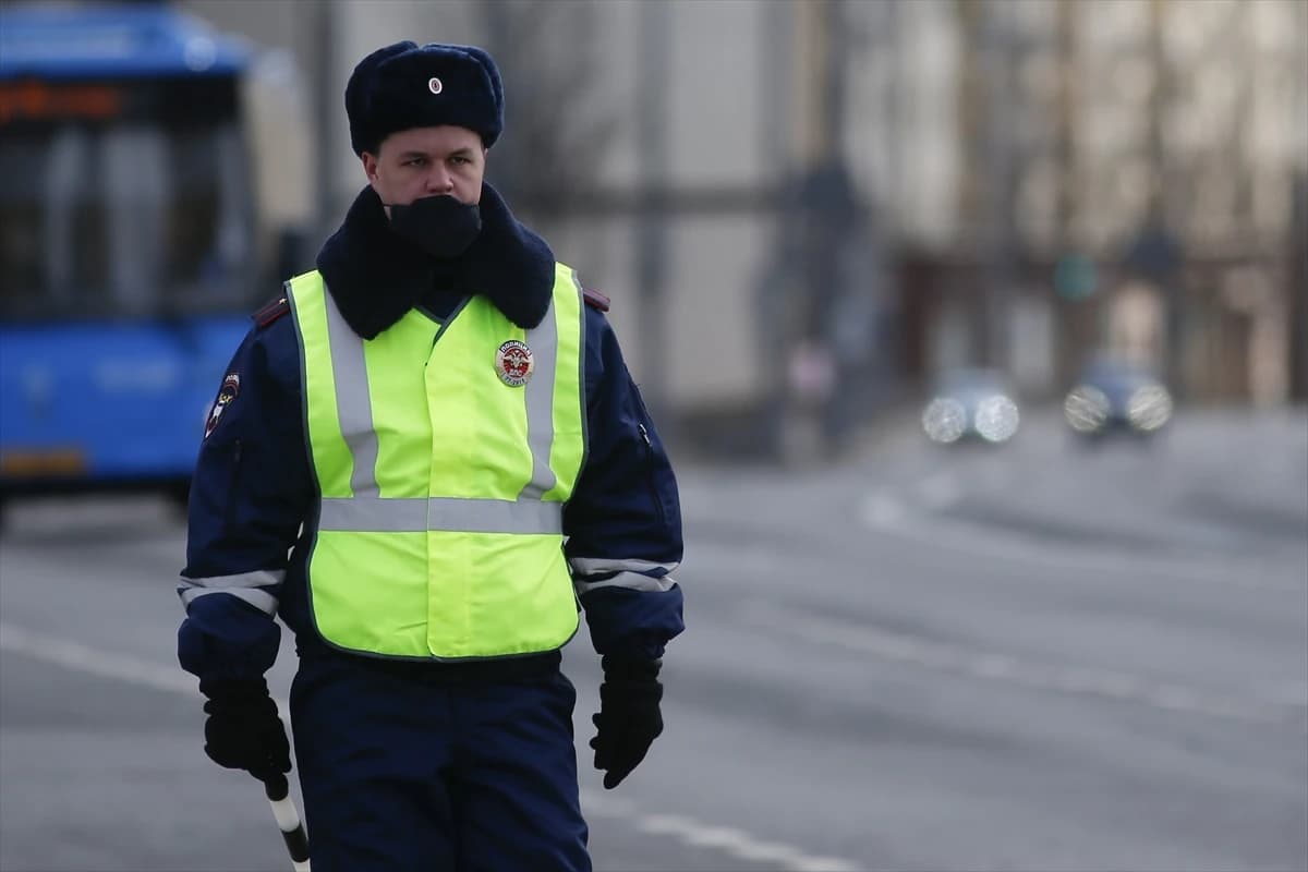 Radnici na ulicama Moskve uoči Međunarodnog praznika rada