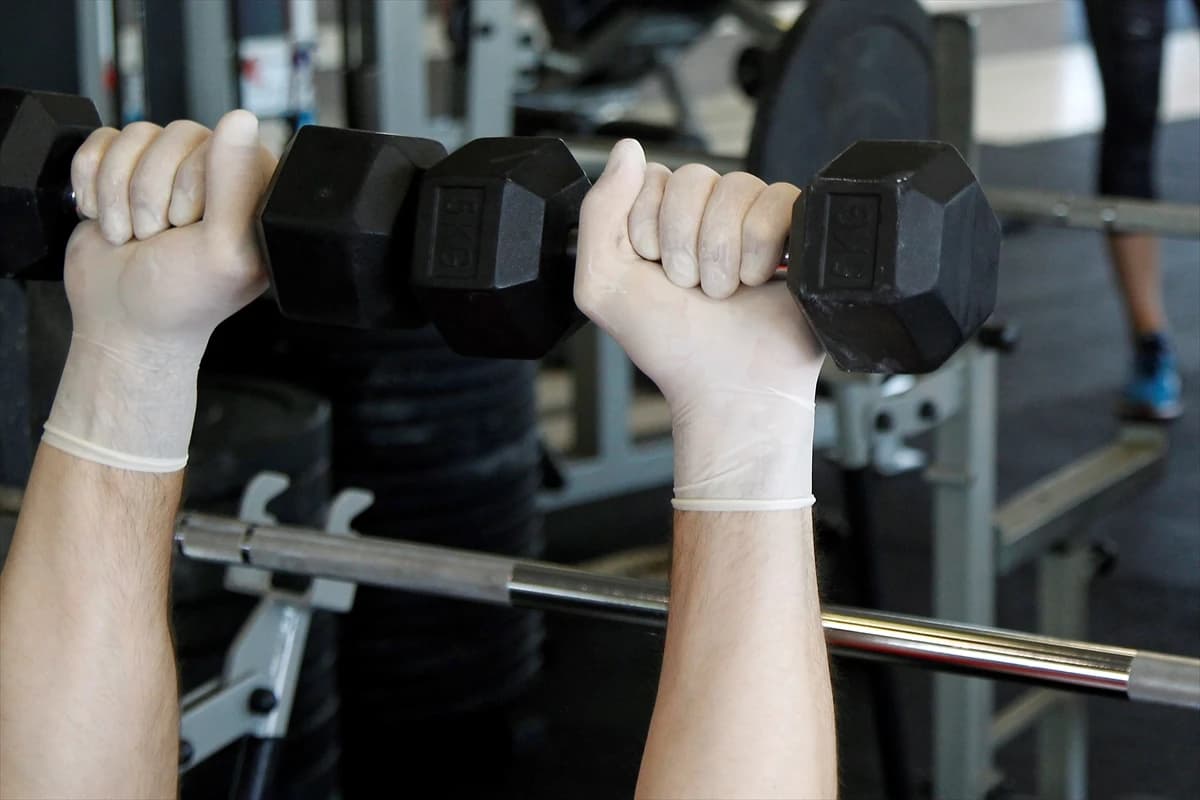 Na trening s maskom i rukavicama