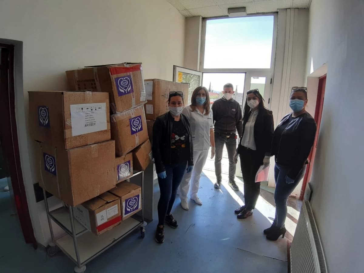 Violeta isporučila respiratore i zaštitnu opremu mostarskim bolnicama