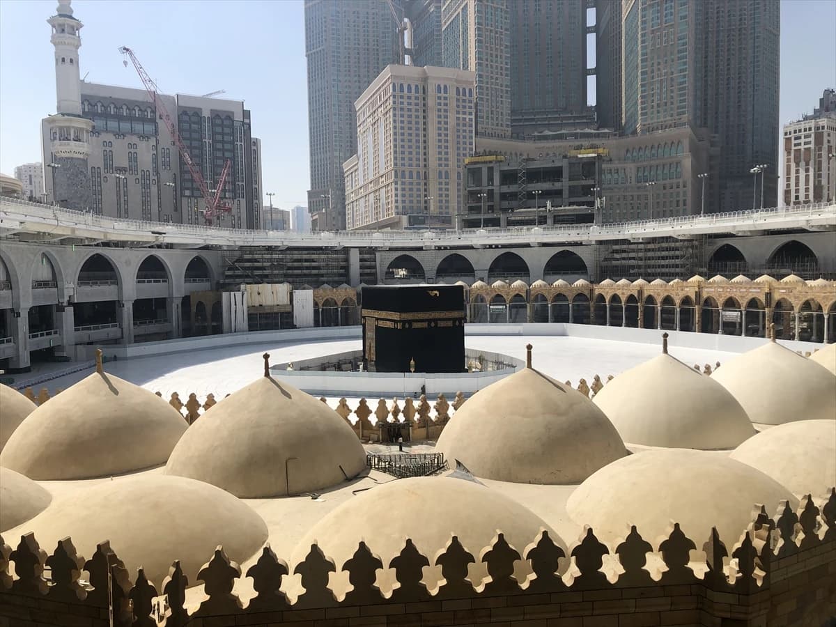 Prostor oko Kabe potpuno prazan