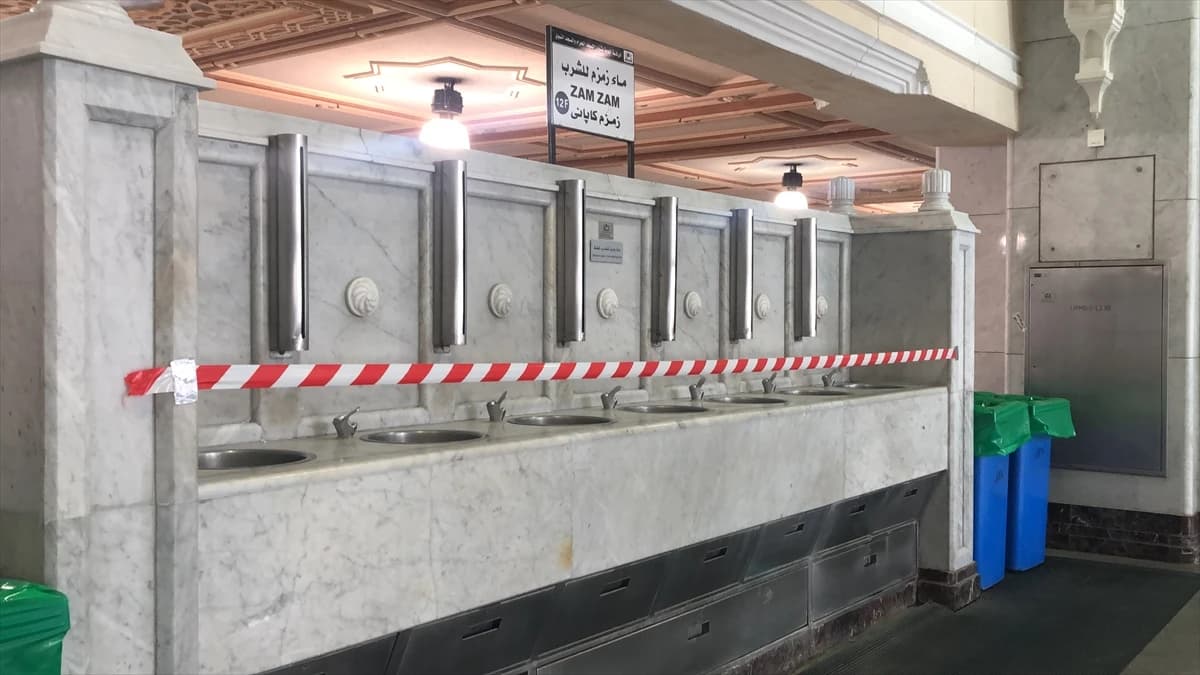 Prostor oko Kabe potpuno prazan