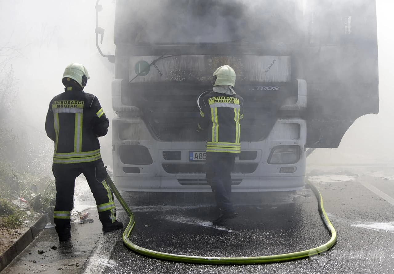 Požar na kamionu