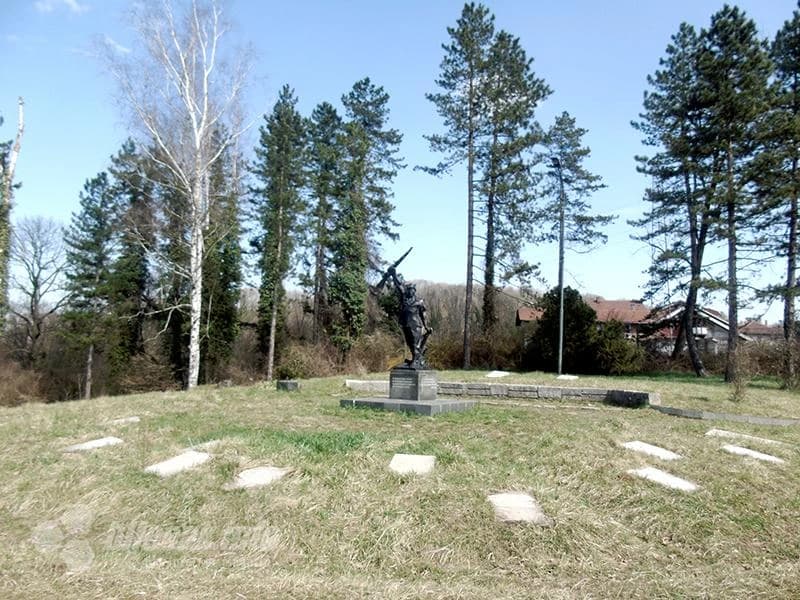 Spomenik Husinskom rudaru