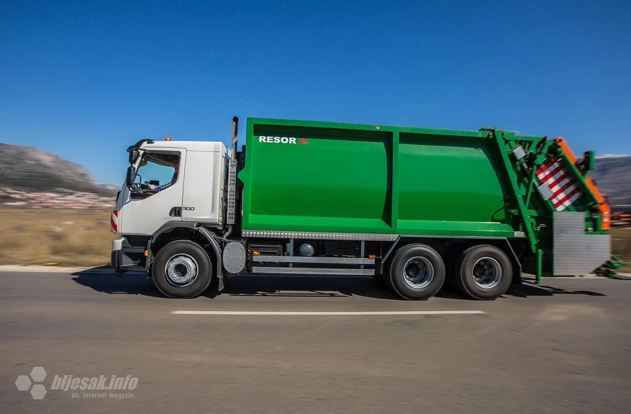 Pojačanje na mostarskim ulicama: Komunalci dobili novo vozilo