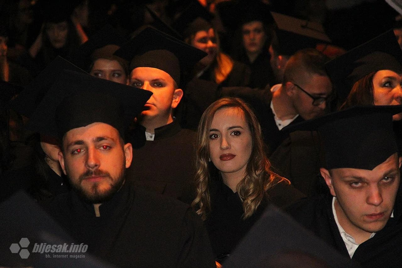 Detalj s dodjele diploma