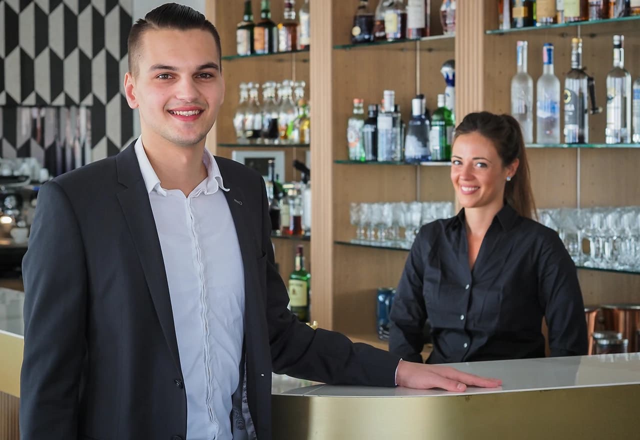 Sunčani Hvar traži radnike za sezonu 2020.