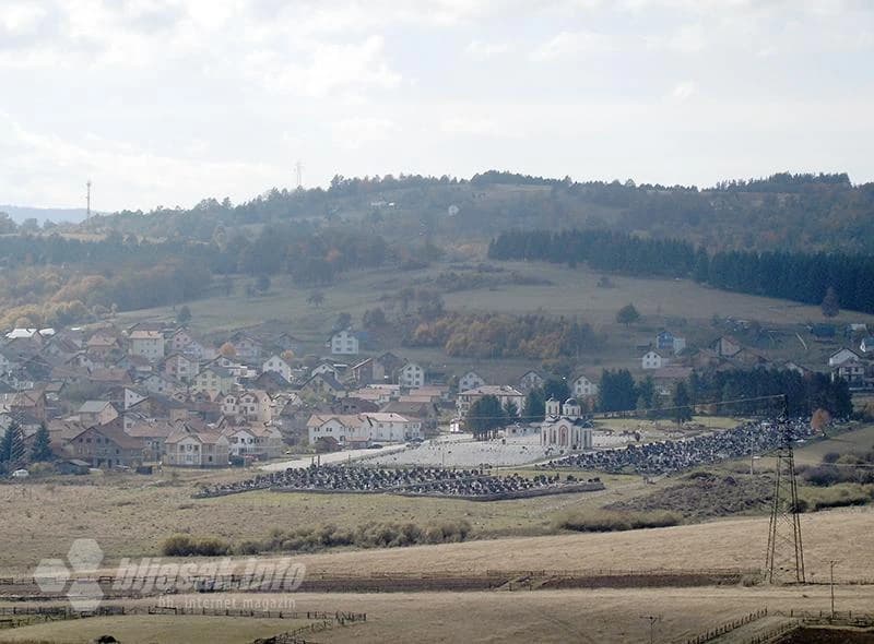 Pogled na Mali Zejtinlik i grad