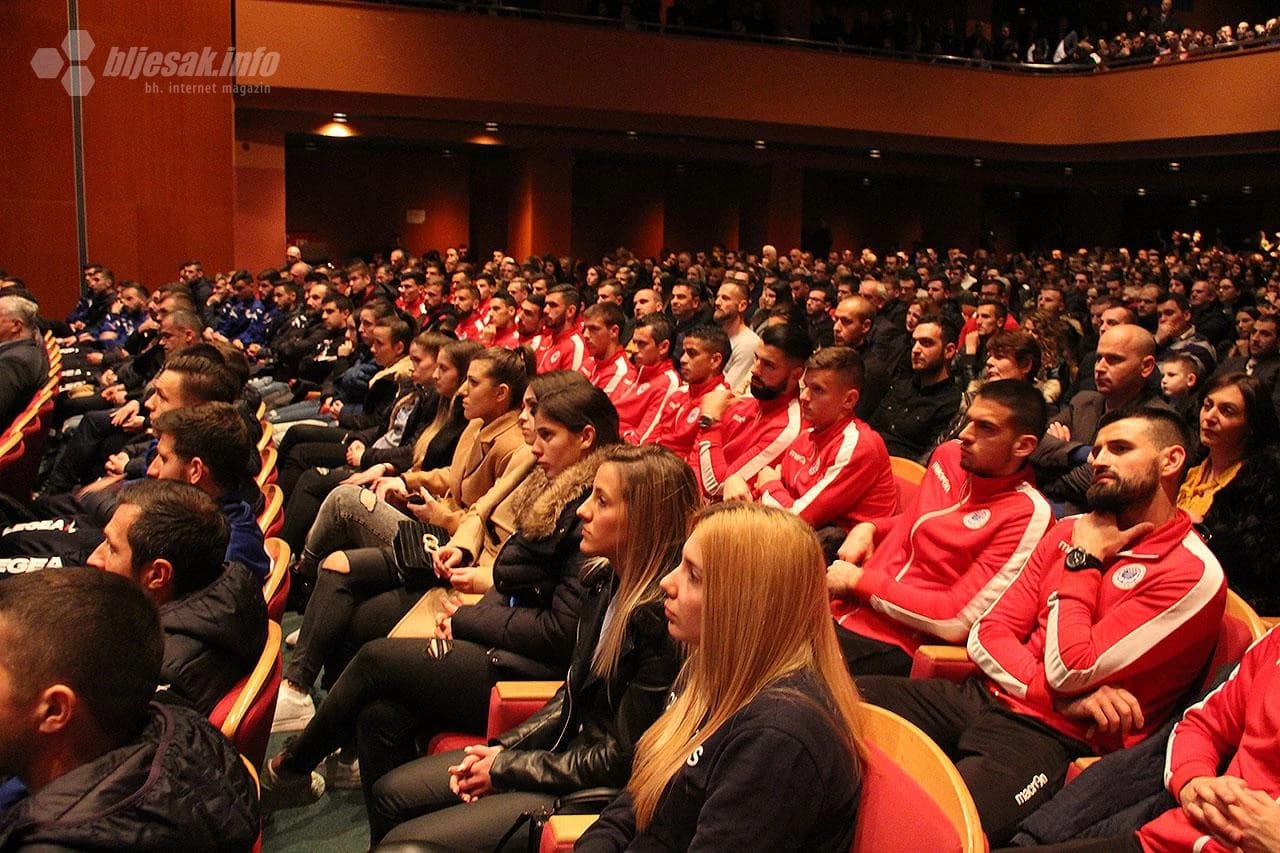 Brojna publika nazočila premijeri filma