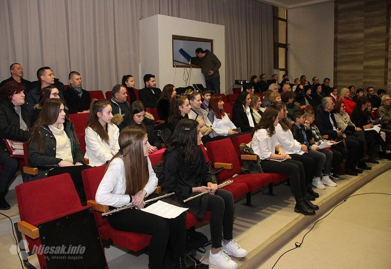 Detalj s predstavljanja