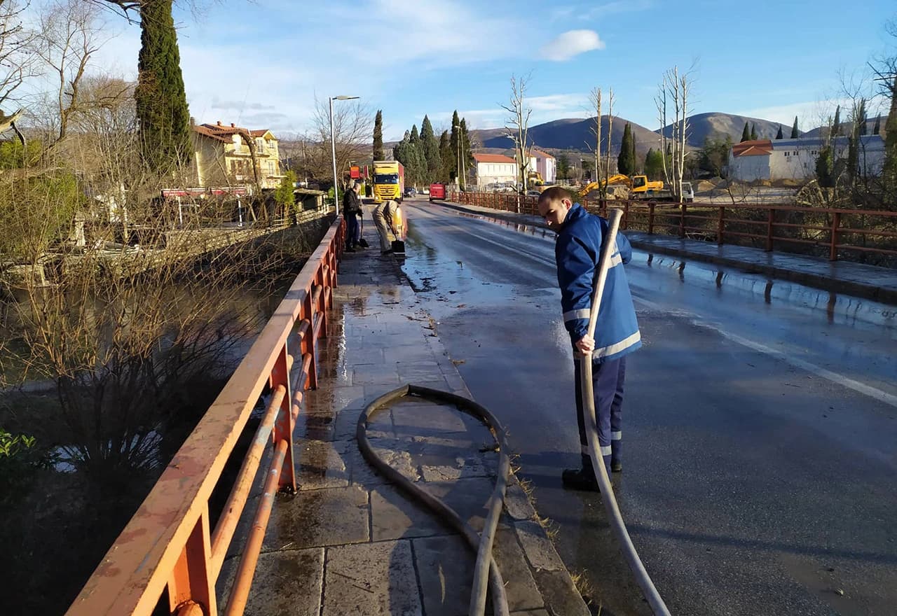 Akcija čišćenja slivnika u naselju Buna