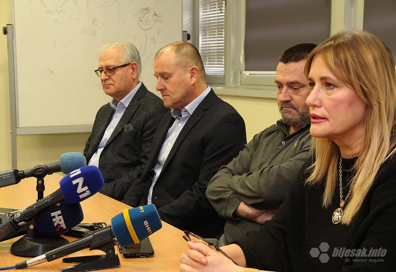 Detalj s konferencije za medije