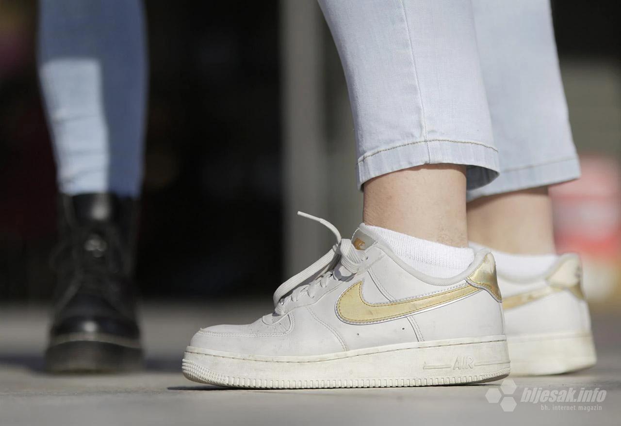 'Flanking' na ulicama Mostara