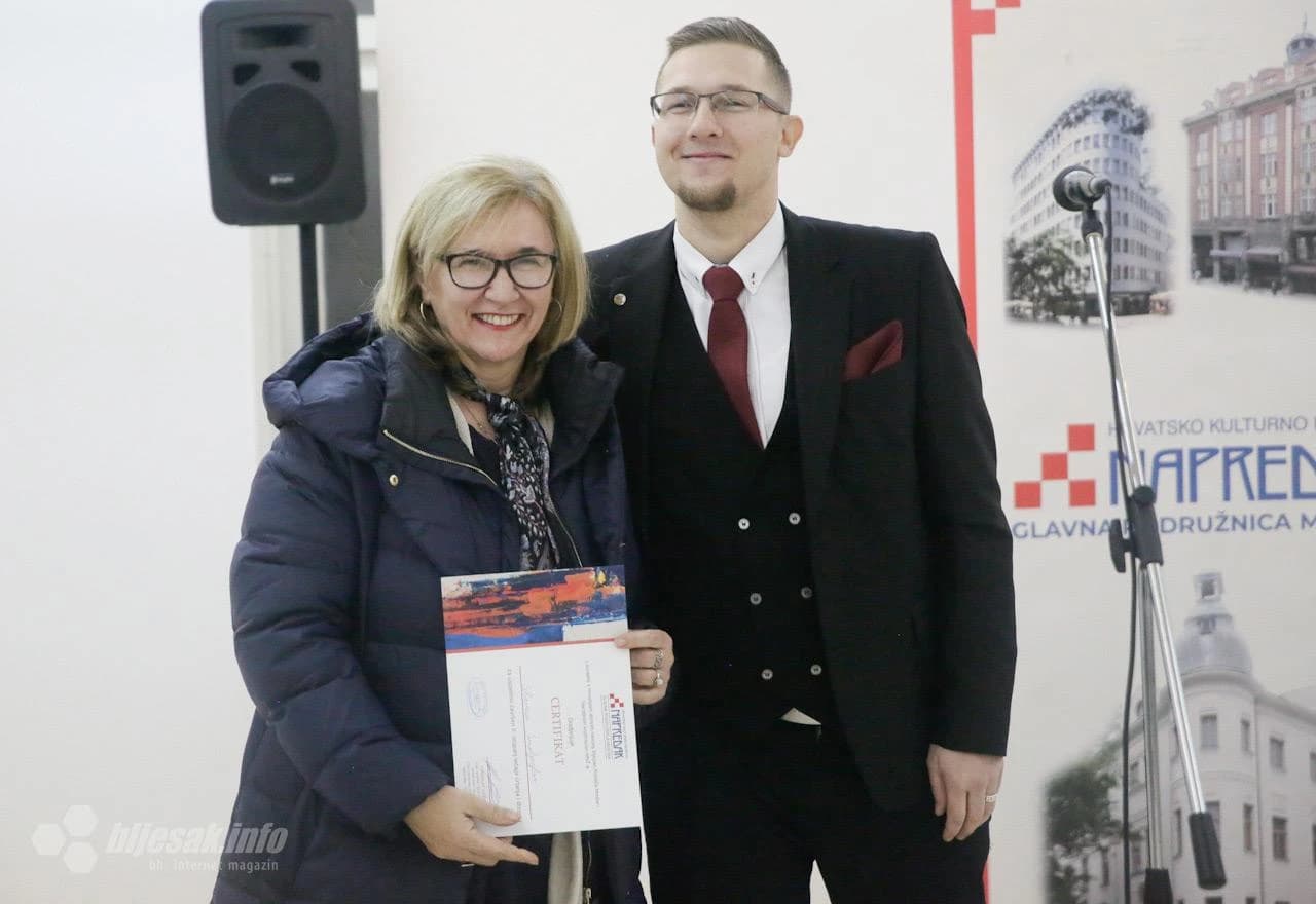 Izložba radova polaznika Napretkovog tečaja crtanja