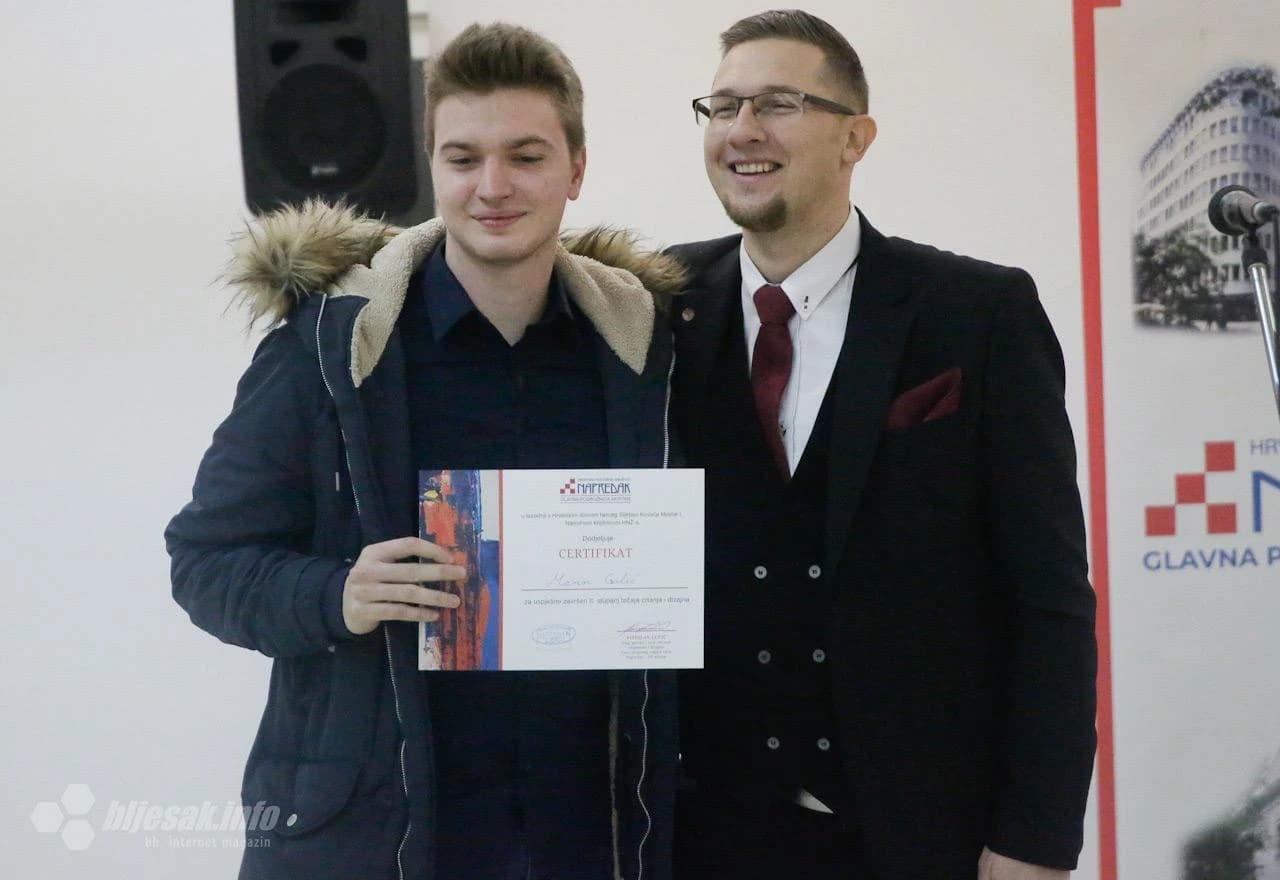 Izložba radova polaznika Napretkovog tečaja crtanja