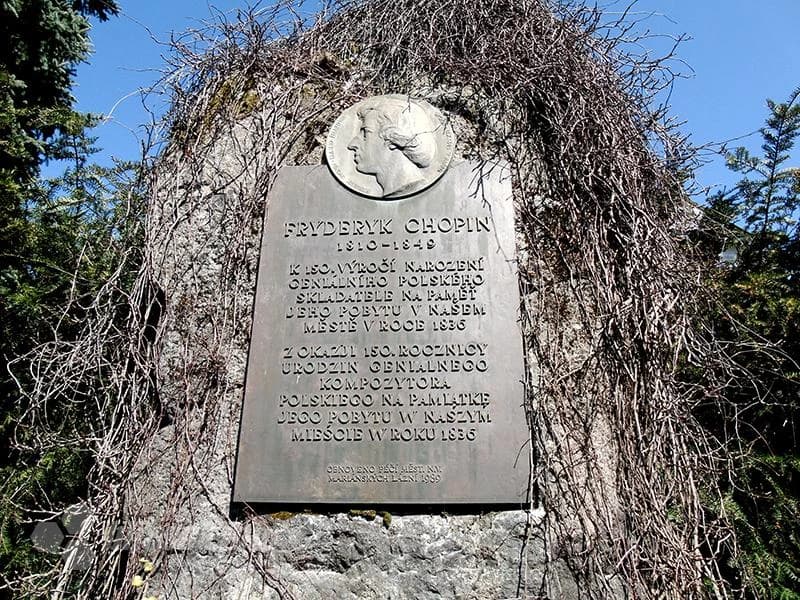 Spomenik Chopinu