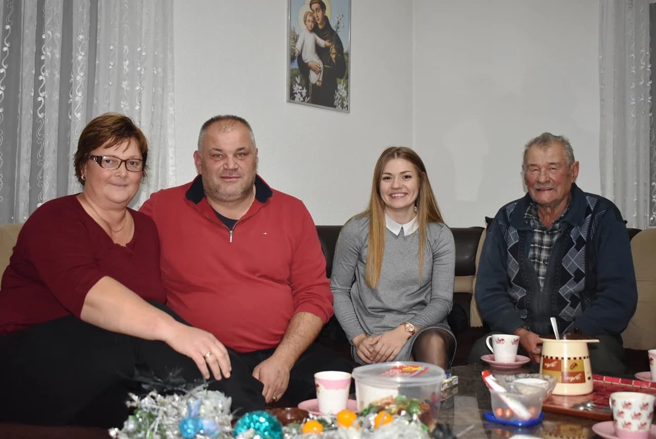 Obitelj Pešić Božić dočekuje u duhu zajedništva i dijeljenja radosti s drugima