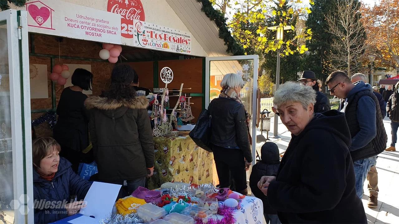 Mostarci se prepustili dobroj blagdanskoj atmosferi
