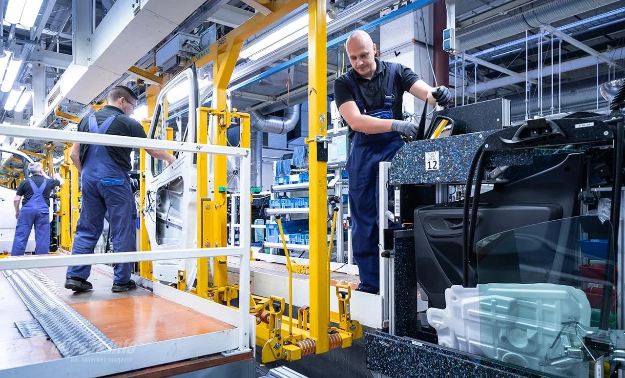 Bljesak u posjeti Mercedes-Benz tvornici u okolici Berlina 