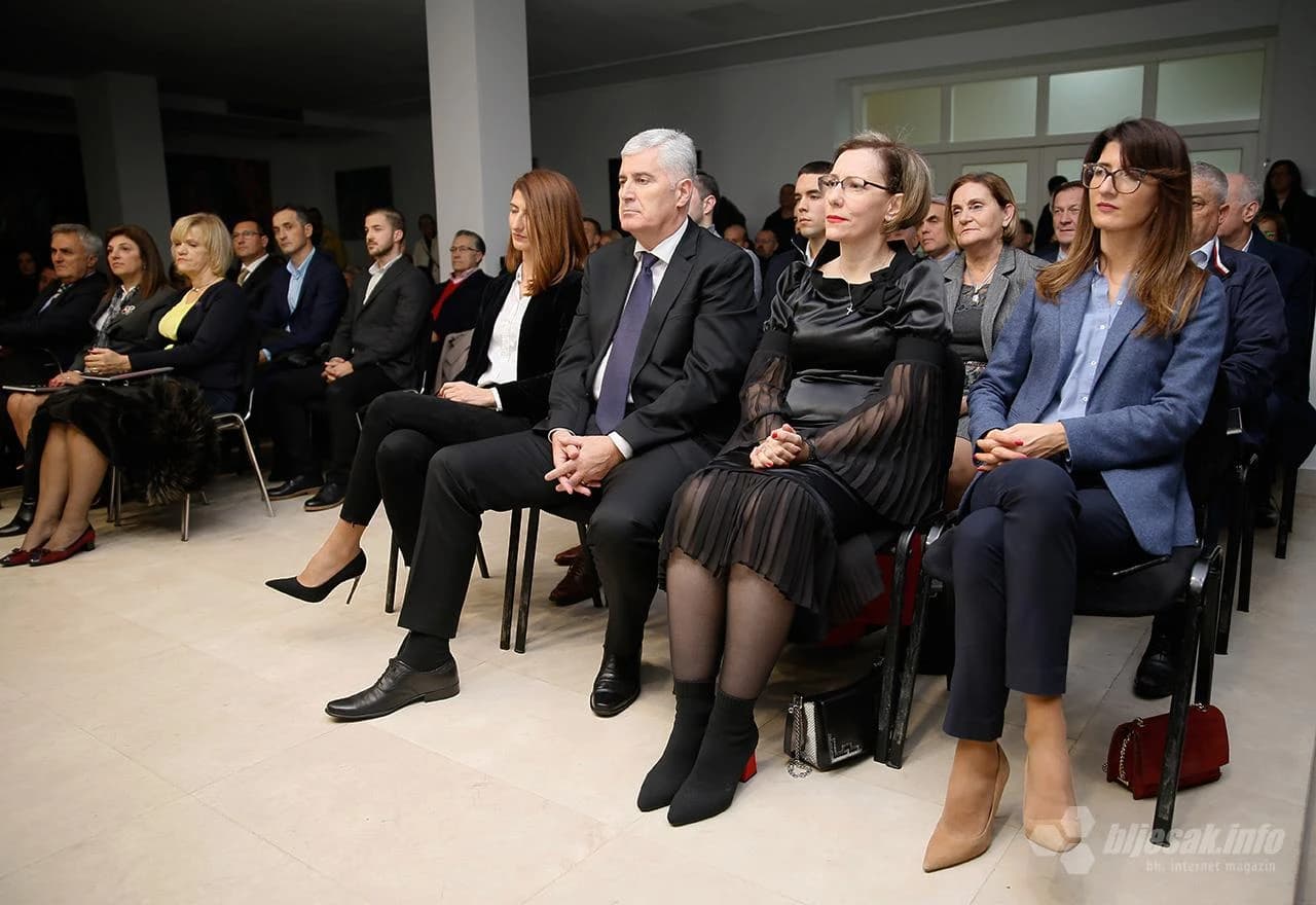 Promovirana monografija 'Pola stoljeća mostarskog radija'