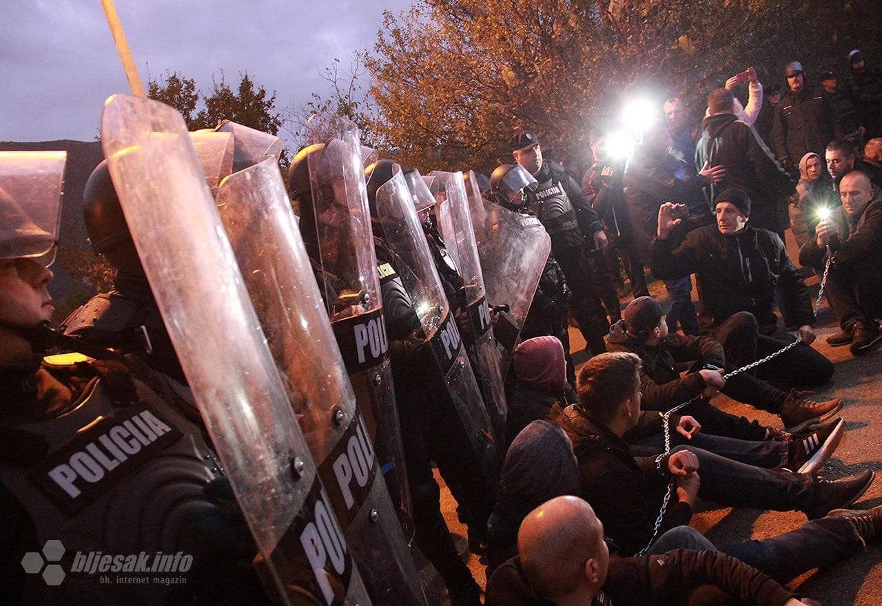 Akcija policije pred deponijom Uborak