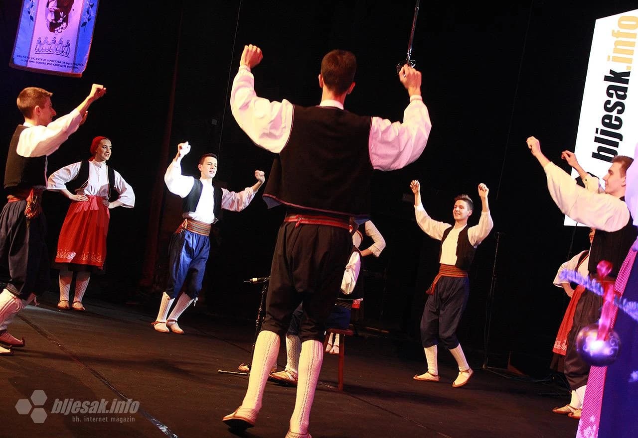 Godišnji koncert HKUD Sveti Ante Cim