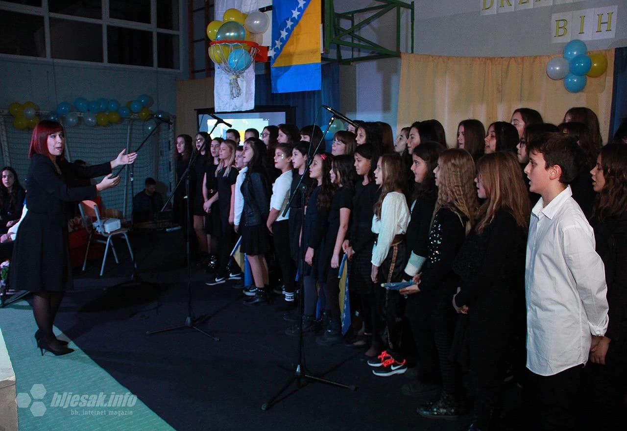 Detalj s priredbe u O.Š. Mujaga Komadina