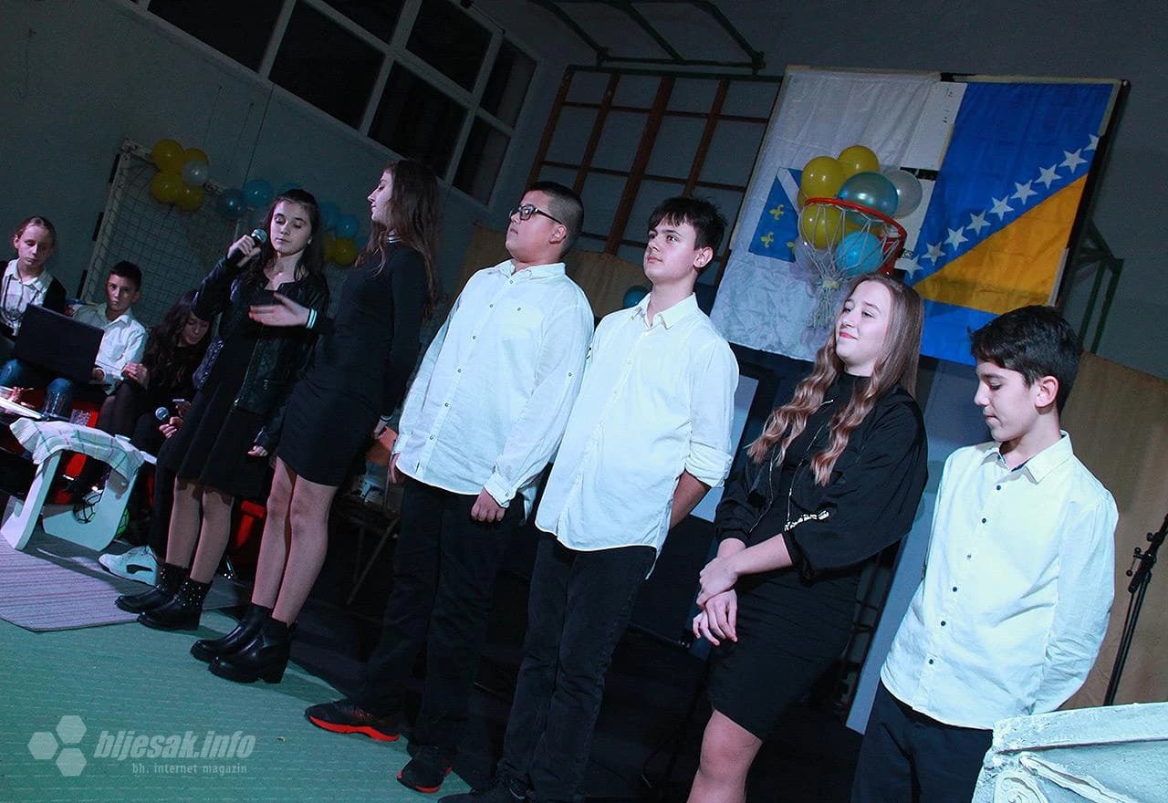 Detalj s priredbe u O.Š. Mujaga Komadina