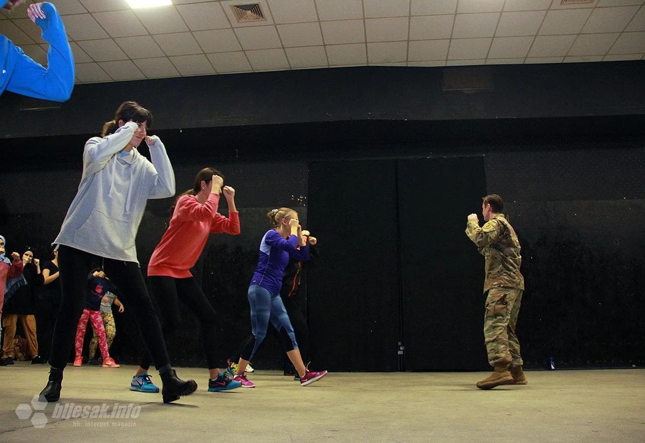 Mostar: Američki vojnici pokazali tehnike obrane