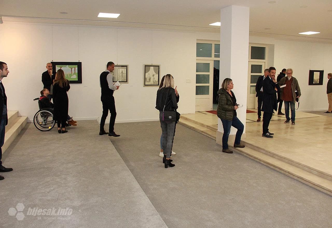 Detalj s otvorenja izložbe Ivana Rogulja