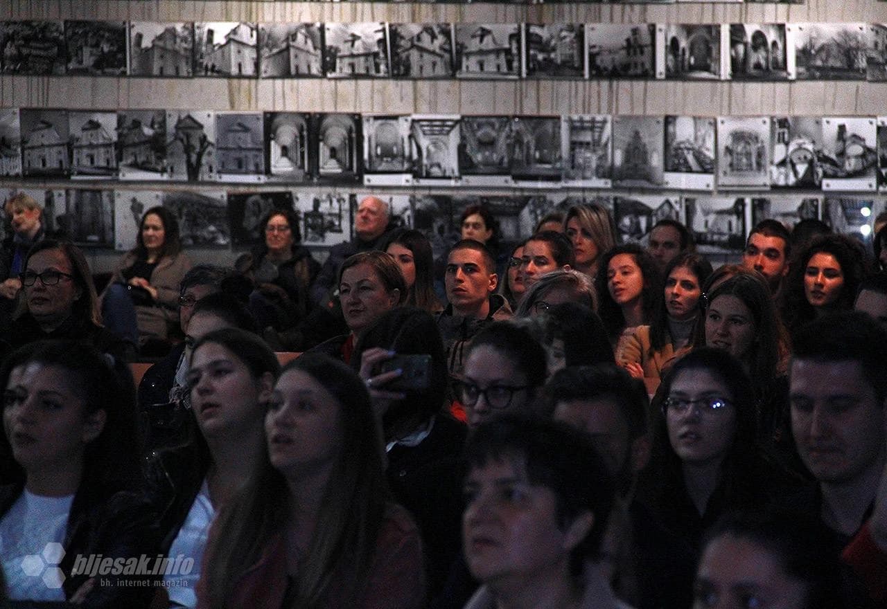 Nastupili su mladi crkveni bendovi i sastavi iz Mostara i okolnih katoličkih župa