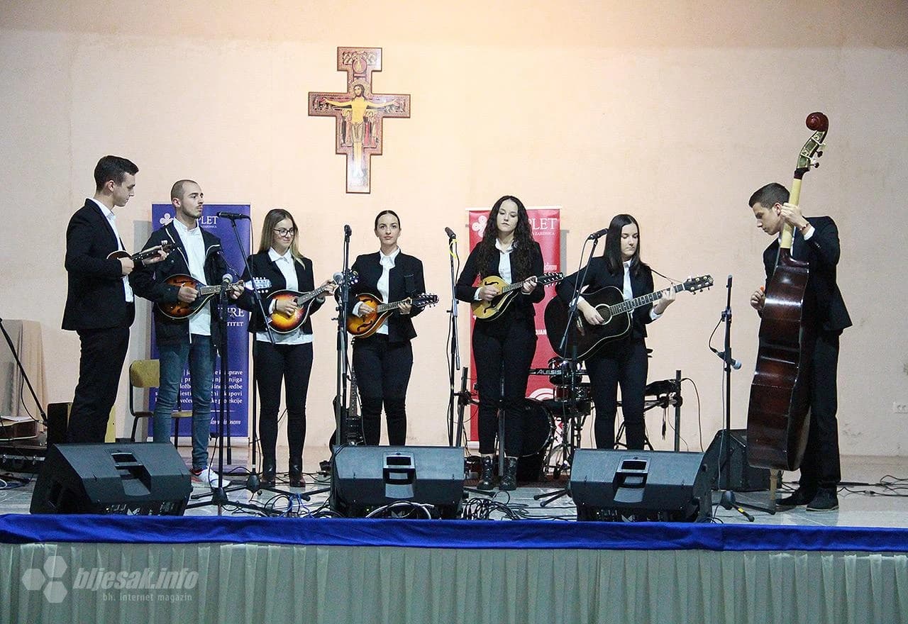 Nastupili su mladi crkveni bendovi i sastavi iz Mostara i okolnih katoličkih župa