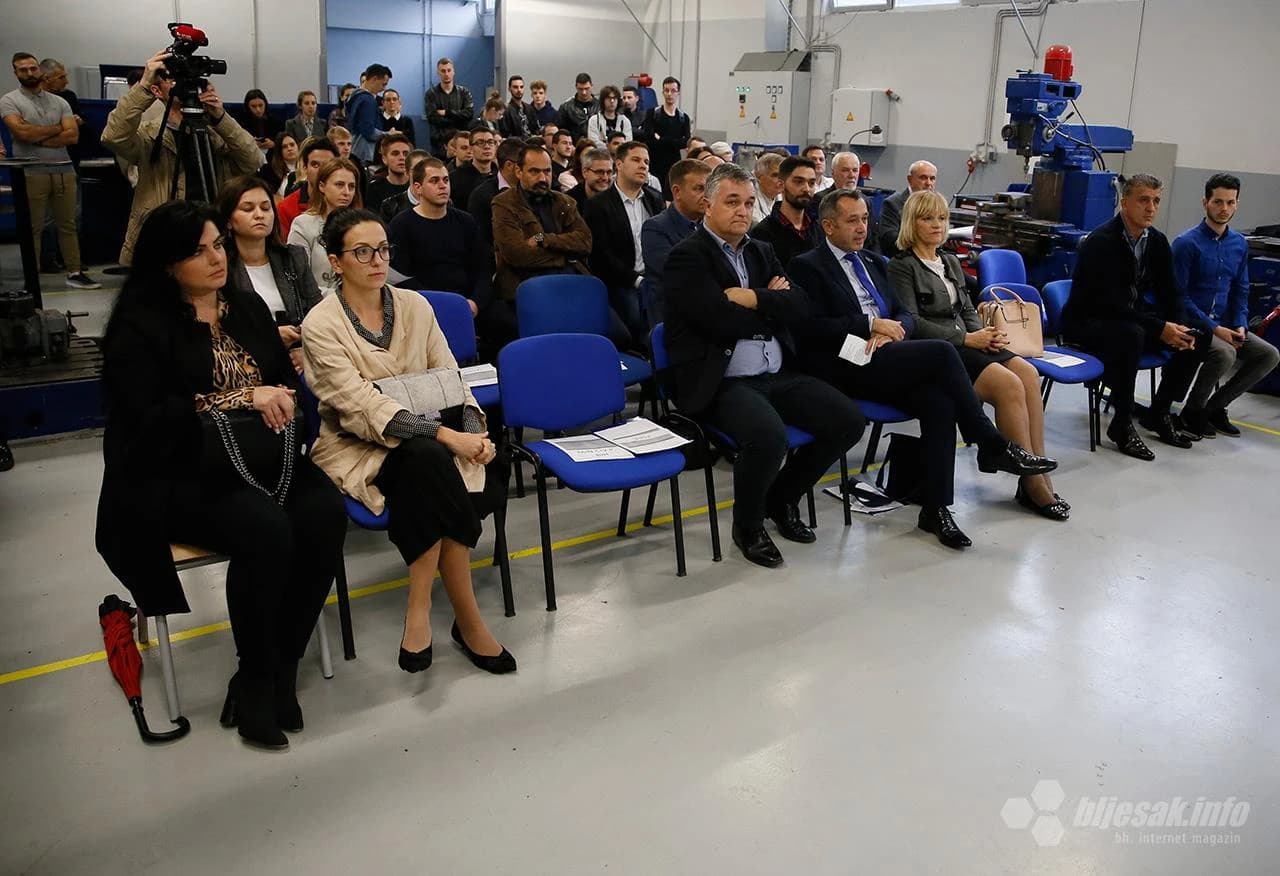  Predstavljena dva studentska bolida