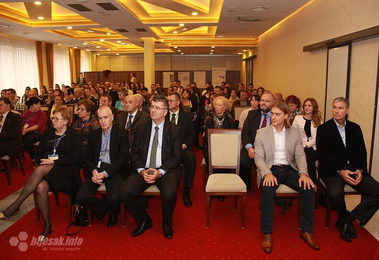 Detalj s otvorenja simpozija