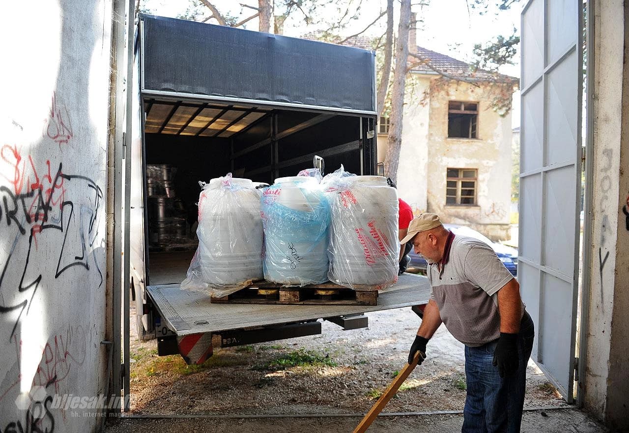Medicinski otpad je odvezen u Jajce, a zatim će put Njemačke na uništenje