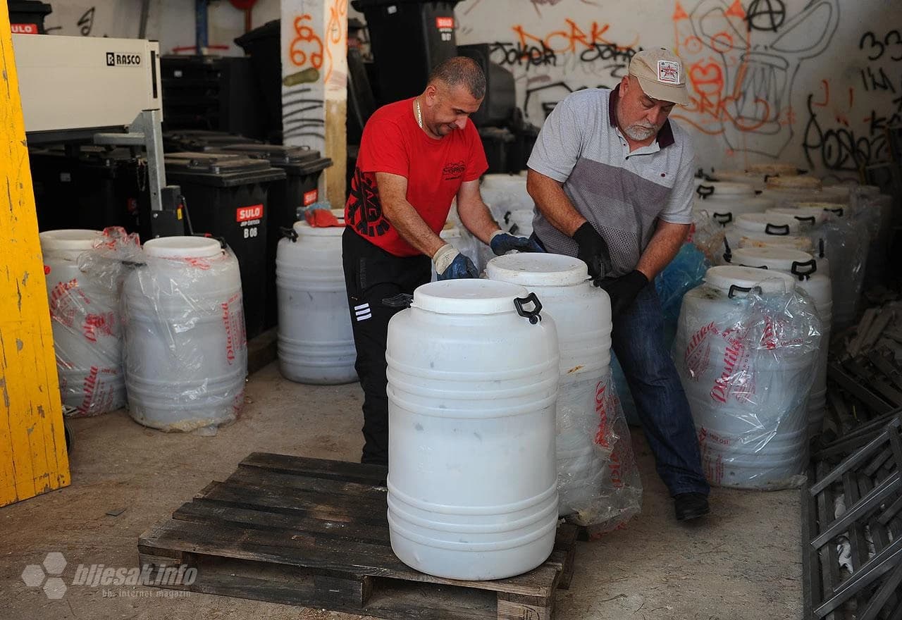 Medicinski otpad je odvezen u Jajce, a zatim će put Njemačke na uništenje