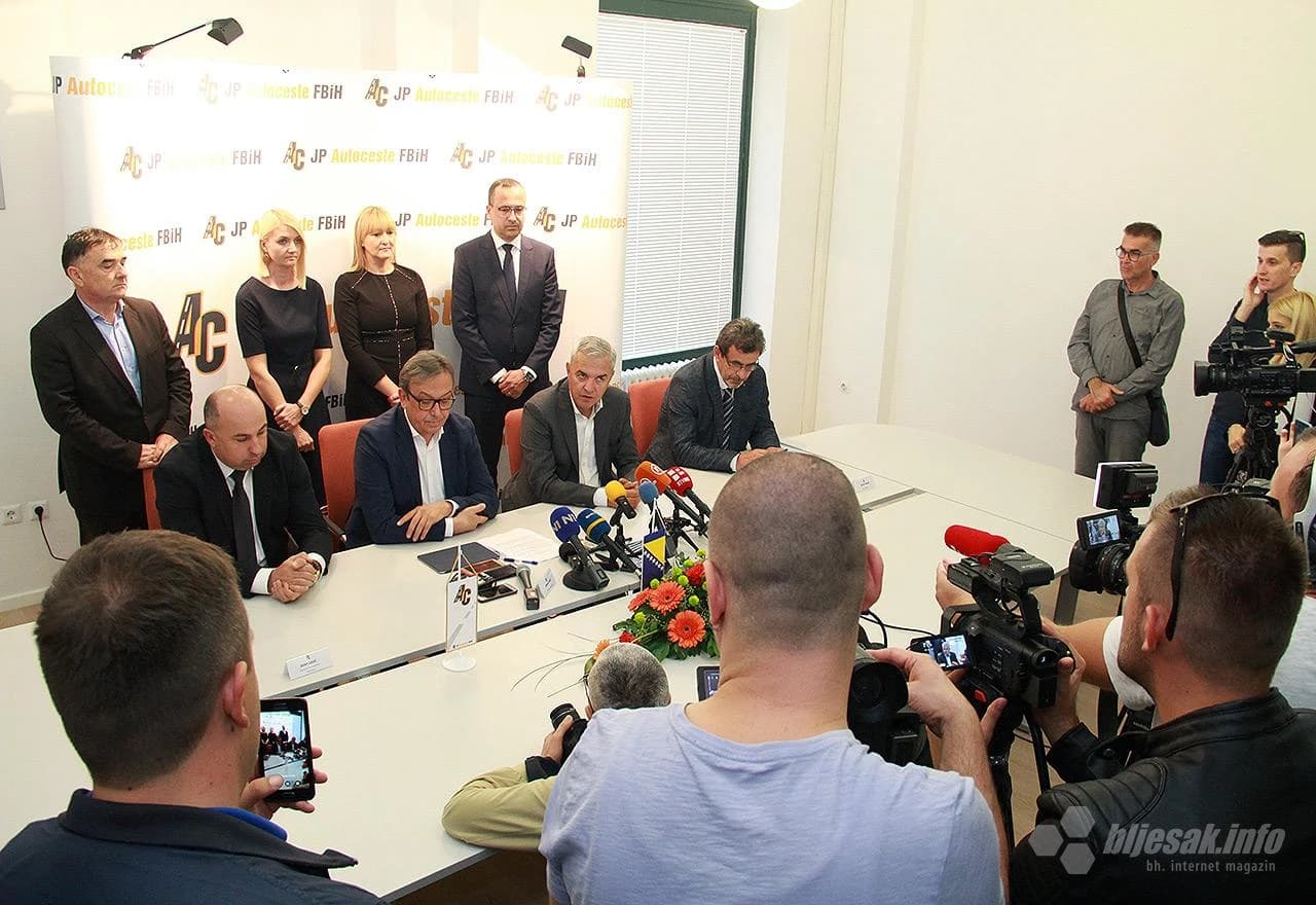 Gradi se 40 kilometara autoceste na Koridoru 5c